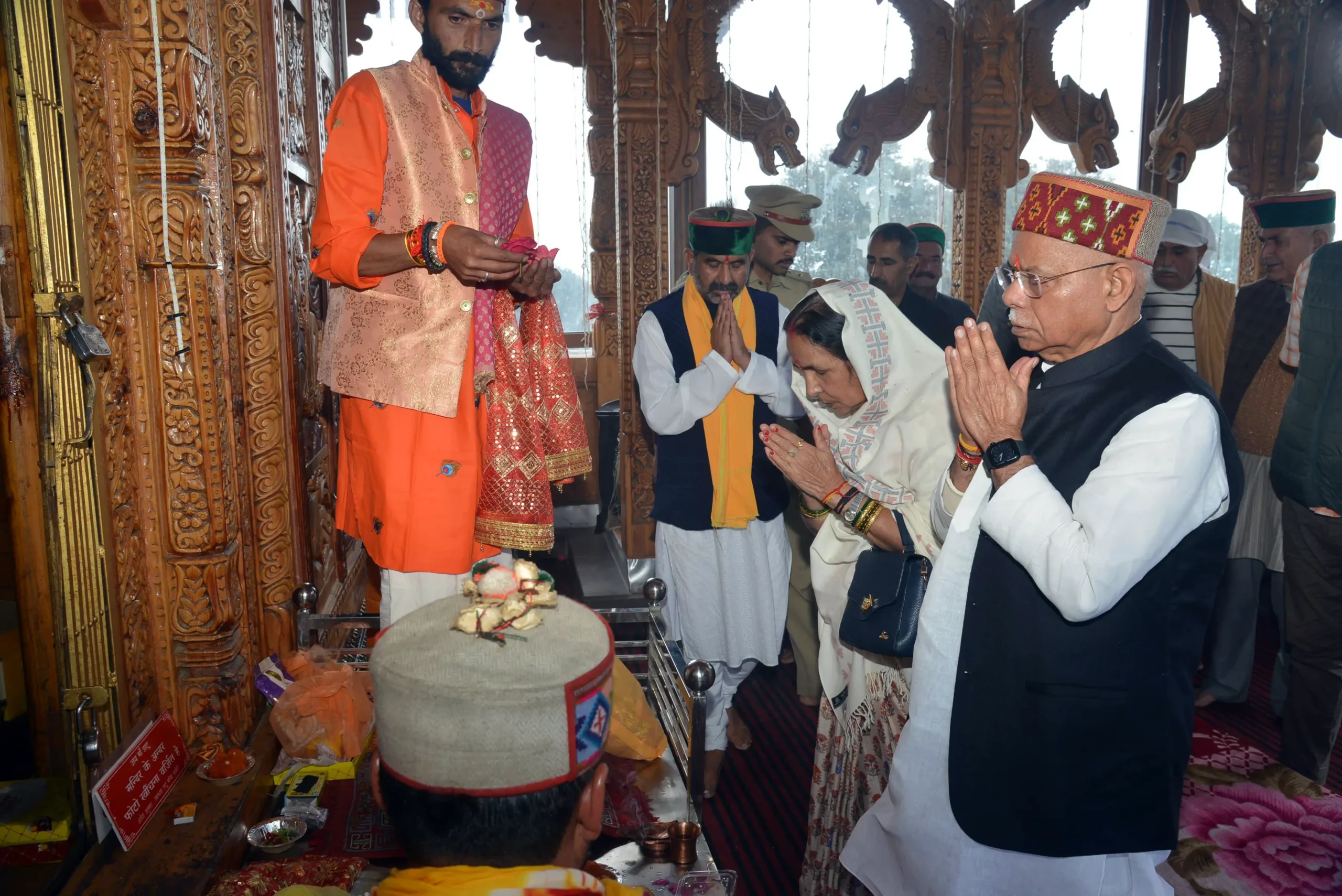 Governor Offers Prayers at Hatu Temple - Himachal Tonite